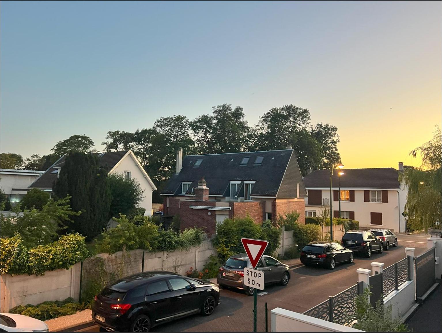 Belle Maison Avec Jardin ! Bezannes Exteriör bild